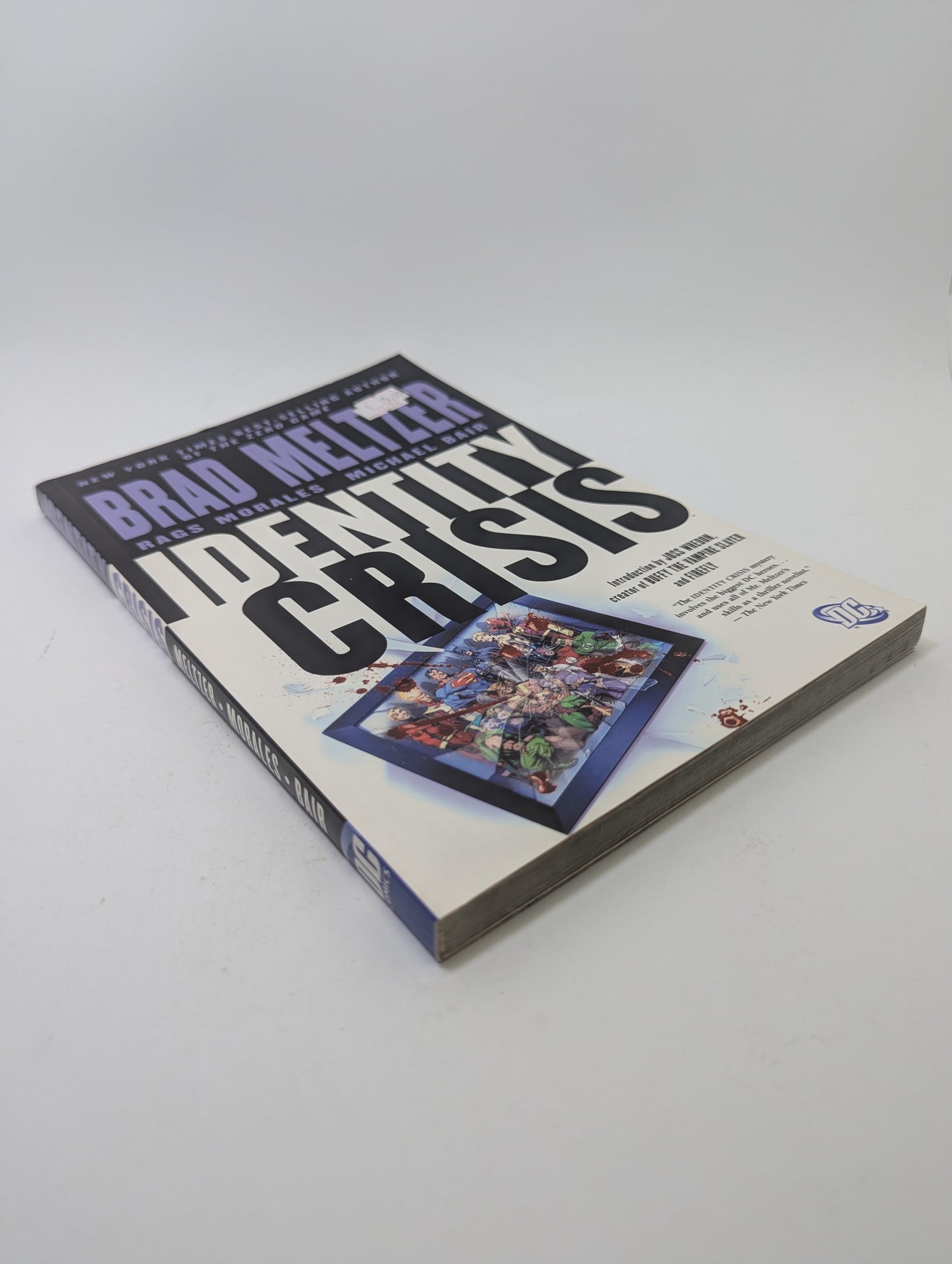 Identity Crisis - Grafinė novelė