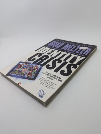 Identity Crisis - Grafinė novelė