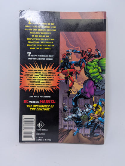 DC Versus Marvel Comics - Grafinė novelė