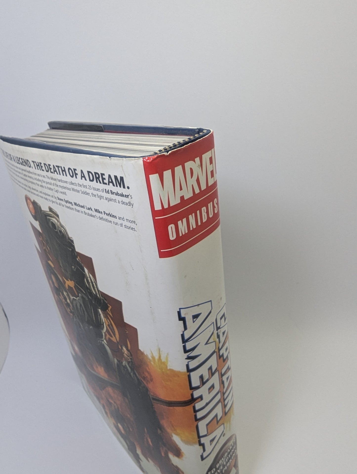 Captain America - Grafinė Novelė (Omnibus)