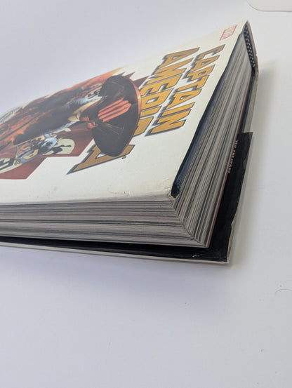 Captain America - Grafinė Novelė (Omnibus)