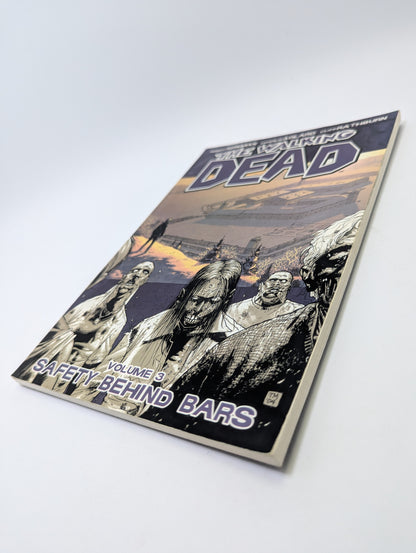 The Walking Dead, Vol. 3: Safety Behind Bars - Grafinė Novelė