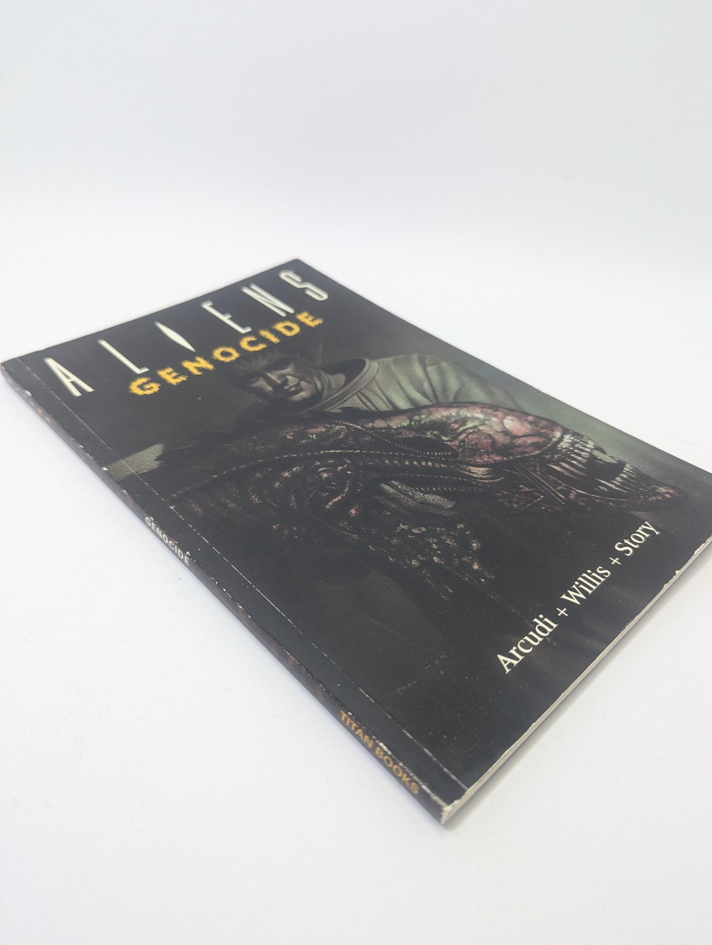 Aliens: Genocide - Grafinė Novelė