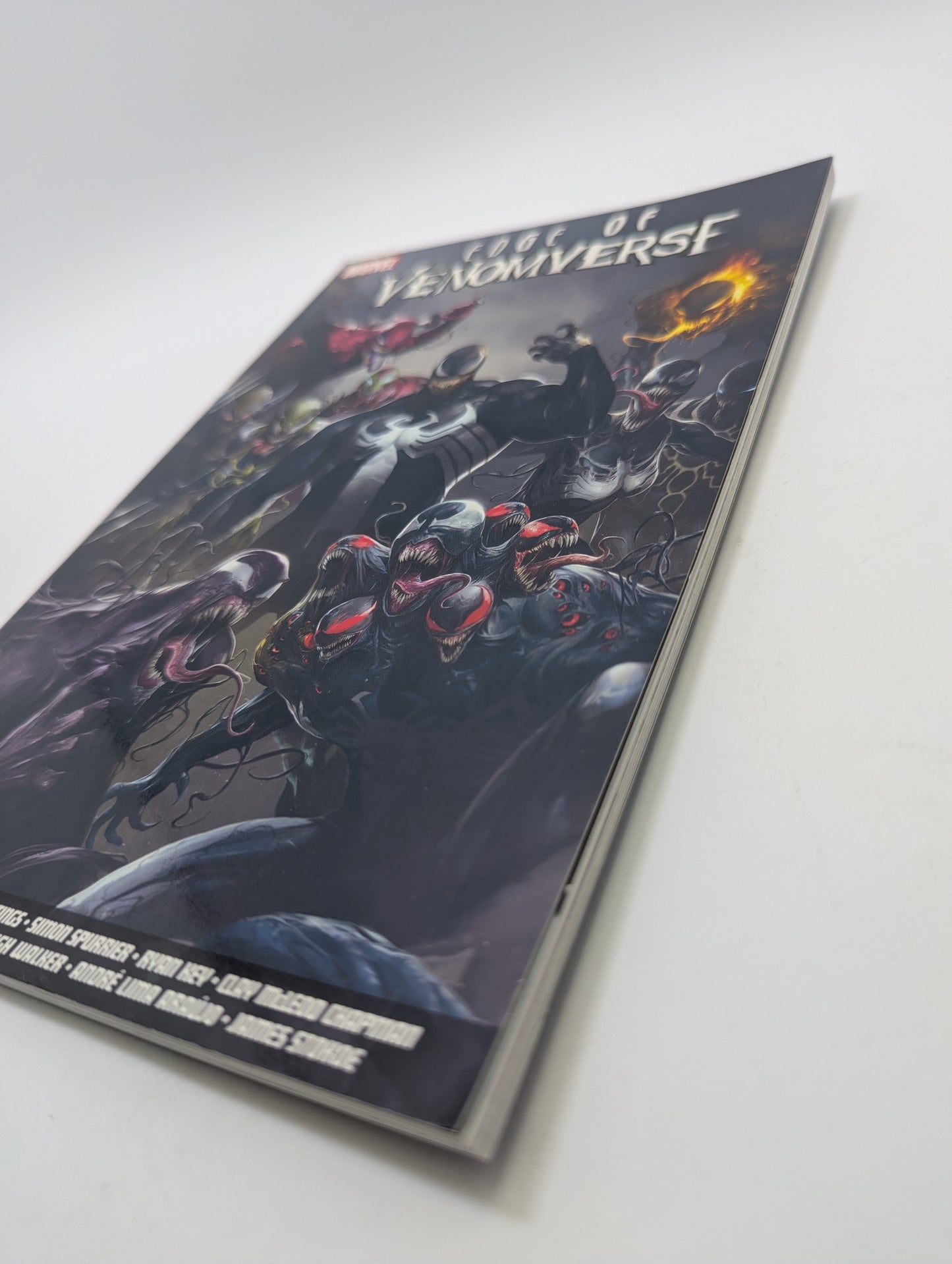 Edge of Venomverse - Grafinė Novelė