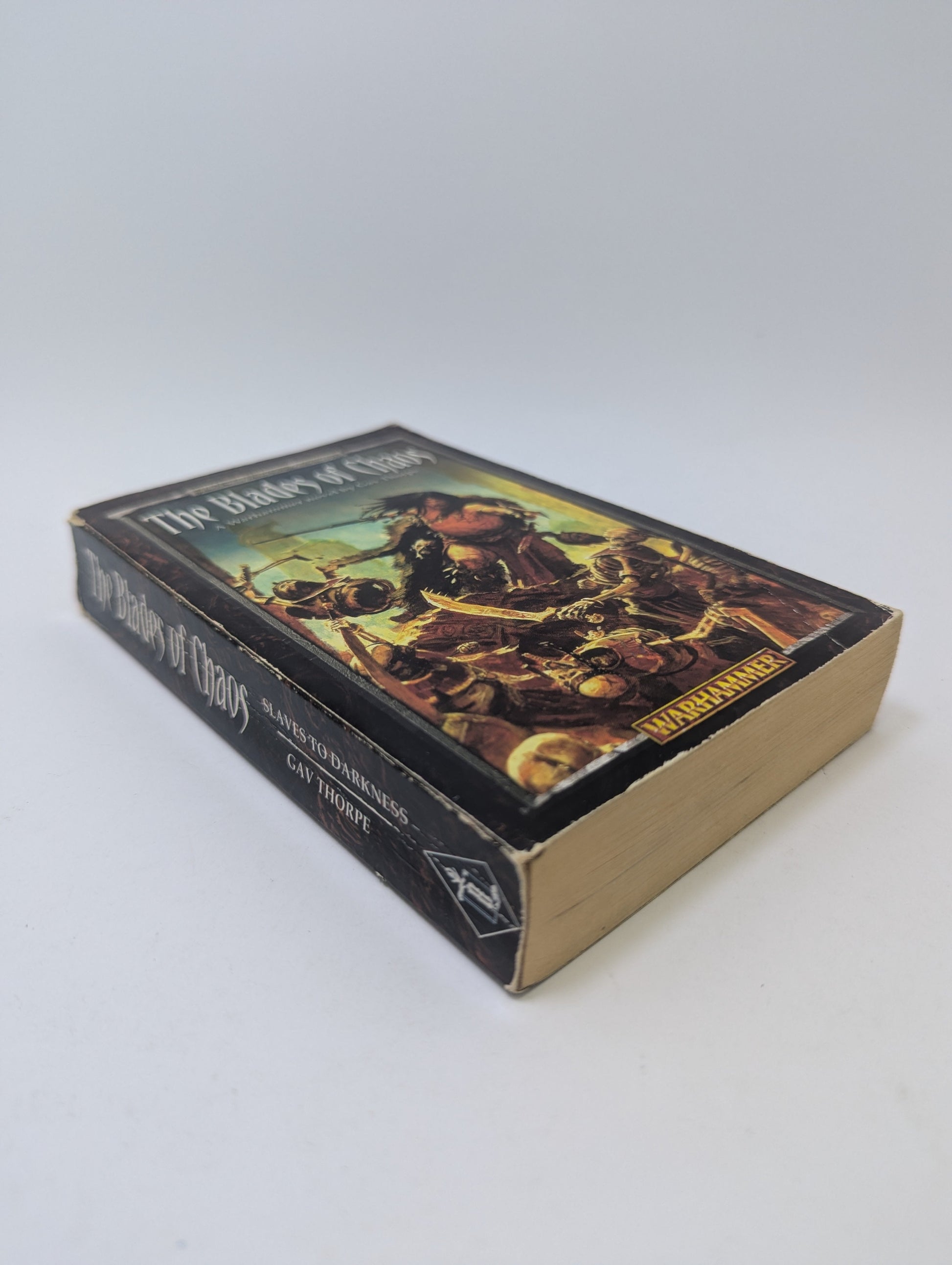 The Blades of Chaos: No. 2 (Slaves to Darkness Trilogy) – Warhammer TreasureHunt