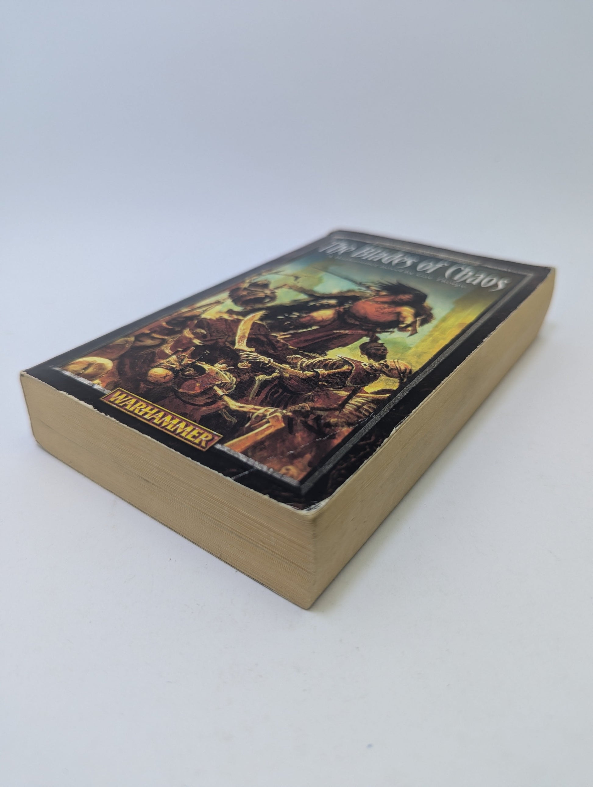 The Blades of Chaos: No. 2 (Slaves to Darkness Trilogy) – Warhammer TreasureHunt