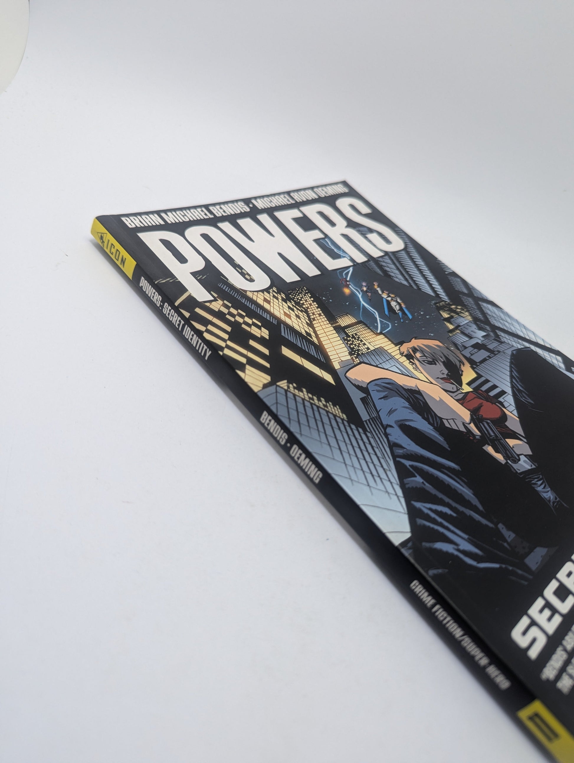 Powers: Secret Identity, Vol. 11 - Grafinė novelė TreasureHunt