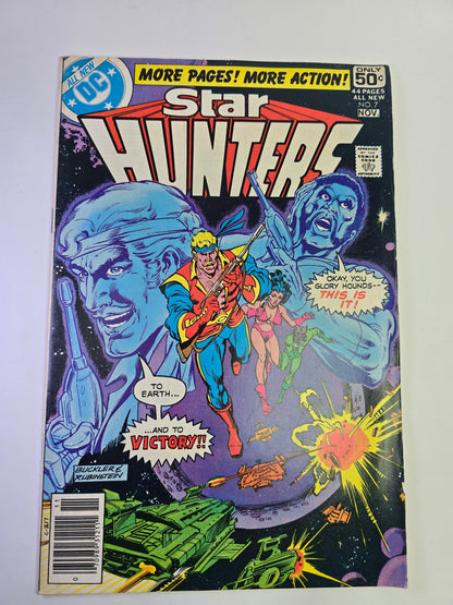 Star Hunters #7 DC Comics komikso viršelis su kosminių kovotojų ir laivų iliustracija