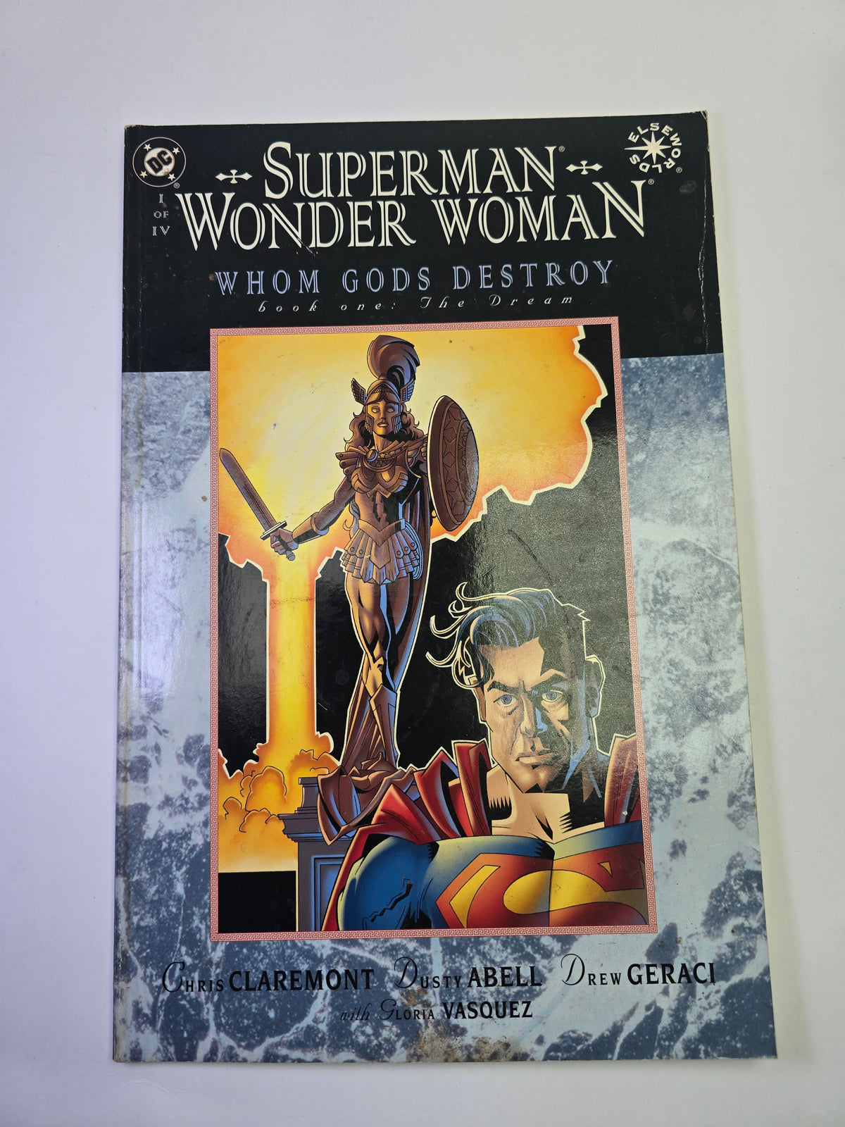 Superman Wonder Woman Whom Gods Destroy #1 DC Comics komikso viršelis su graikų dievų ir Supermeno iliustracija