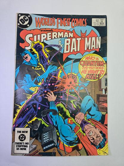World's Finest Comics #309 DC Comics komikso viršelis su atakuojančiu Quantum bei Batman ir Superman