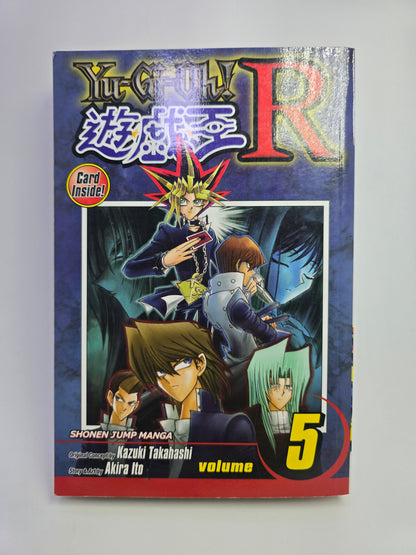 Yu Gi Oh R Vol 5 manga knygos viršelis su Yugi Mutou ir Seto Kaiba   