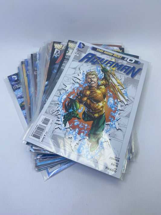  Aquaman #0–25 – DC Comics komiksų rinkinys apie Atlanto karalių Arthur Curry, anglų kalba