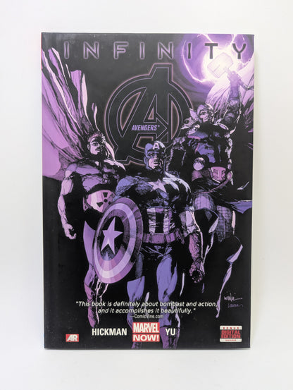 Grafinė novelė „Avengers: Infinity“ su Keršytojų komanda ir kosminio mūšio elementais ant viršelio.