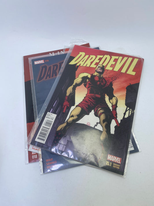  Daredevil #15–18 – tamsi Marvel serija apie aklą advokatą ir gelbėtoją, anglų kalba
