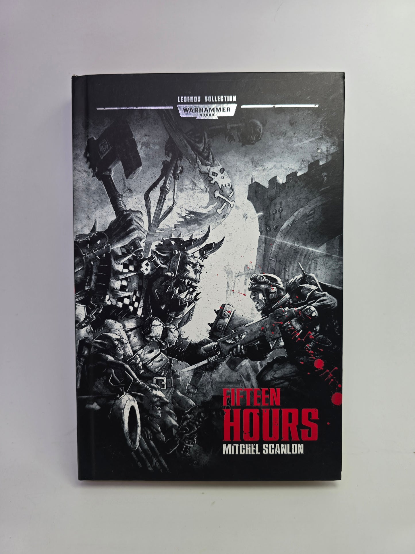 Fifteen Hours Warhammer 40k knygos viršelis anglų kalba