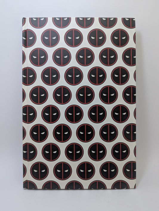 Grafinės novelės Marvel: Deadpool viršelis su Deadpool personažu.