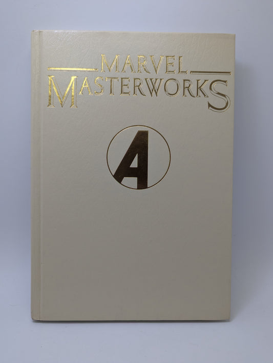 Grafinė novelė „Marvel Masterworks: The Avengers, Vol. 9“ su klasikiniu Keršytojų viršelio dizainu ir restauruotu „Marvel“ meno stiliumi.