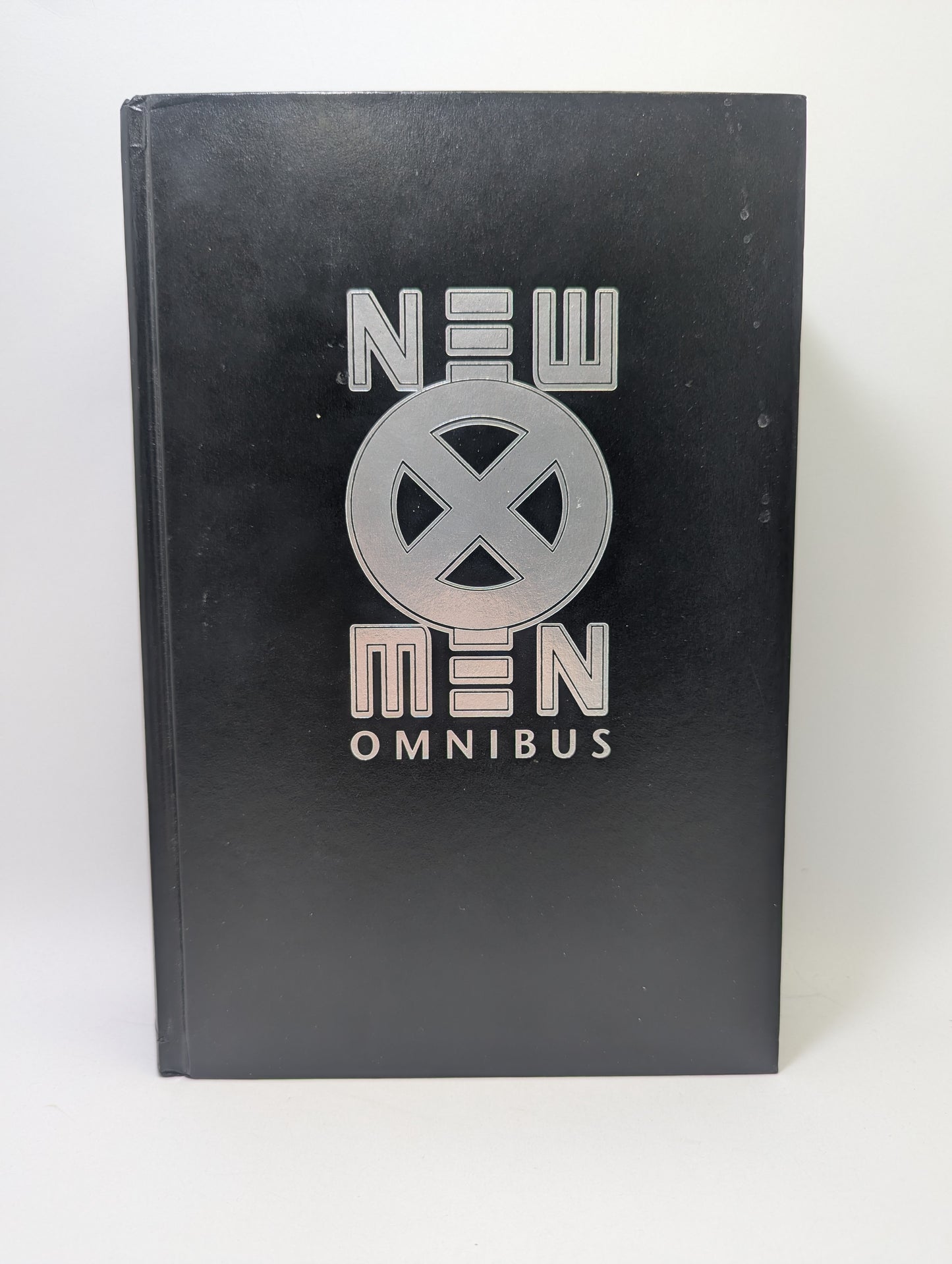 „New X-Men Omnibus“ kolekcinis komiksų rinkinys, parašytas Grant Morrison.