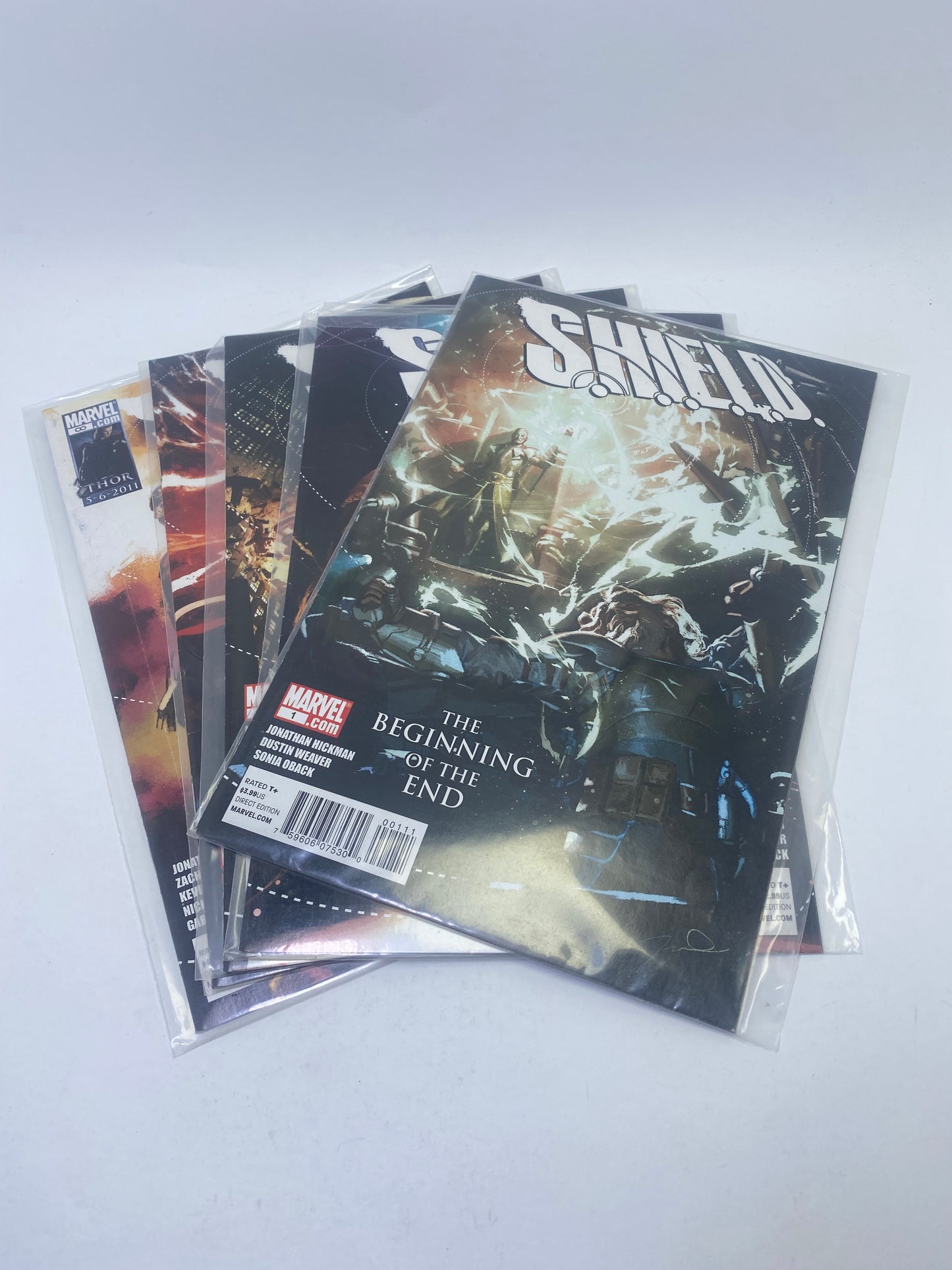  S.H.I.E.L.D #1–4 – keturių dalių Marvel komiksų rinkinys apie slaptąją agentūrą, anglų kalba