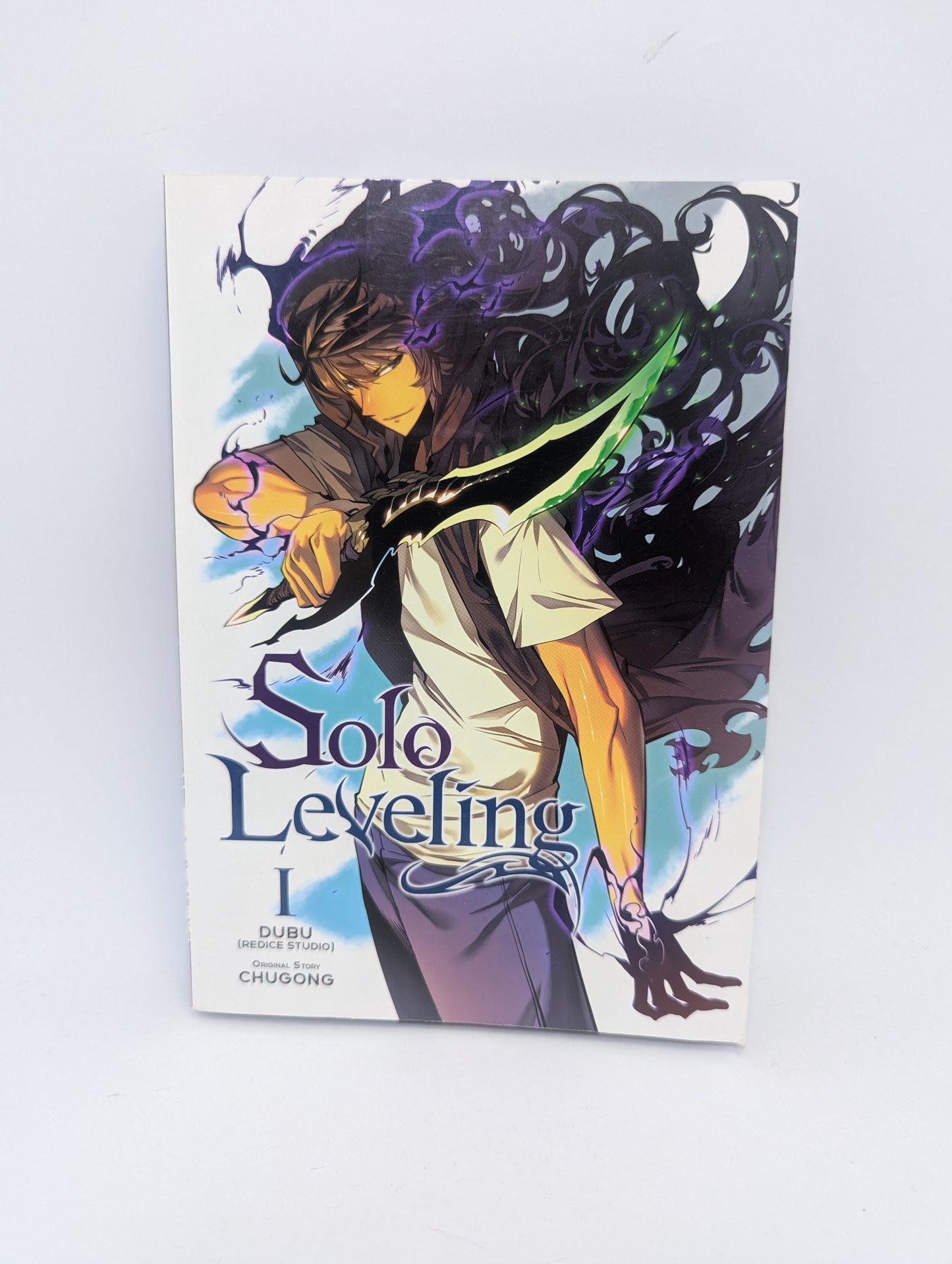 Solo Leveling, Vol. 1 manhva, Yen Press.