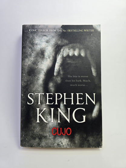 Stephen King Cujo knygos viršelis anglų kalba