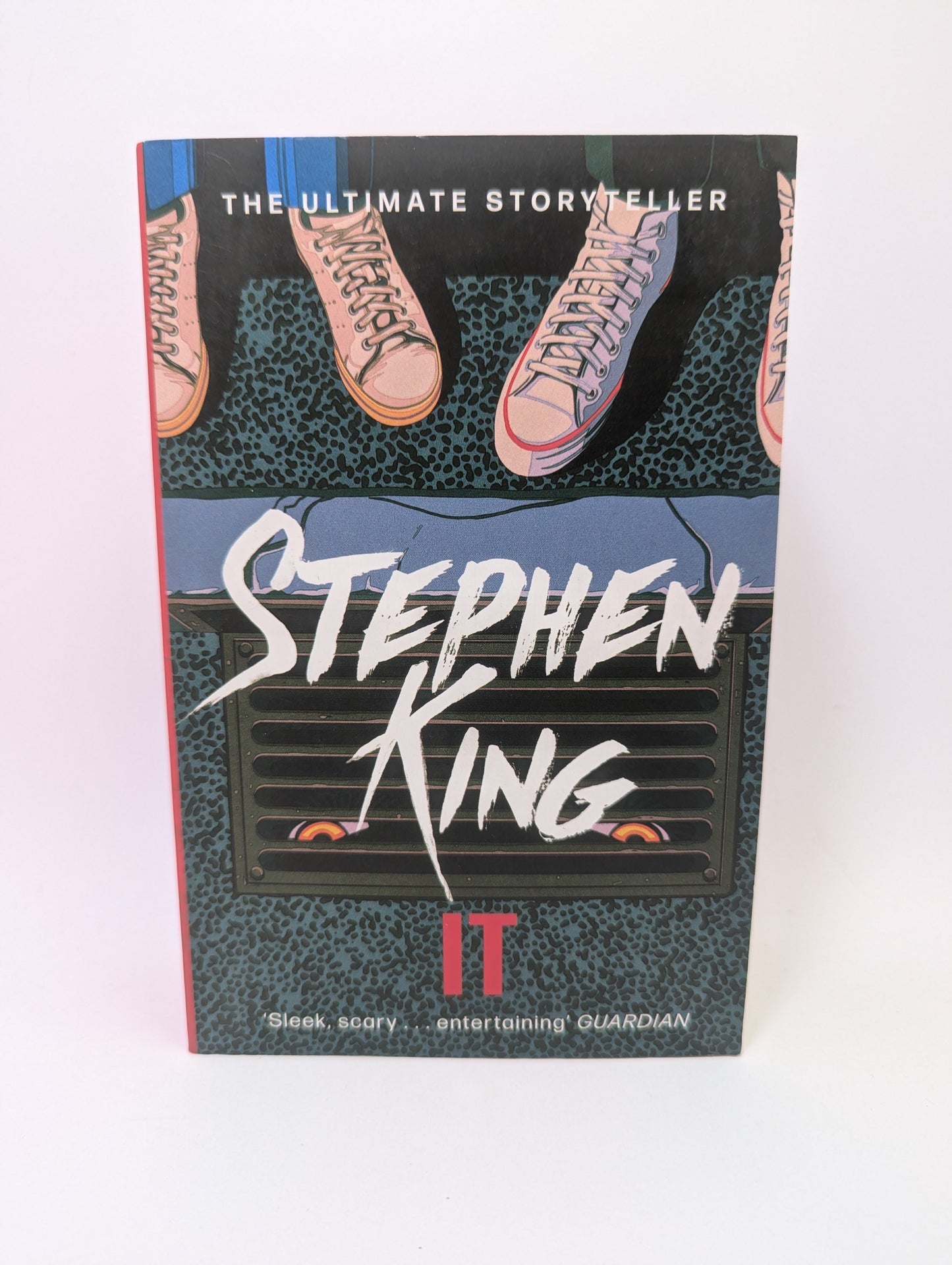 Stephen King siaubo knyga It apie klouną Penivaisą.