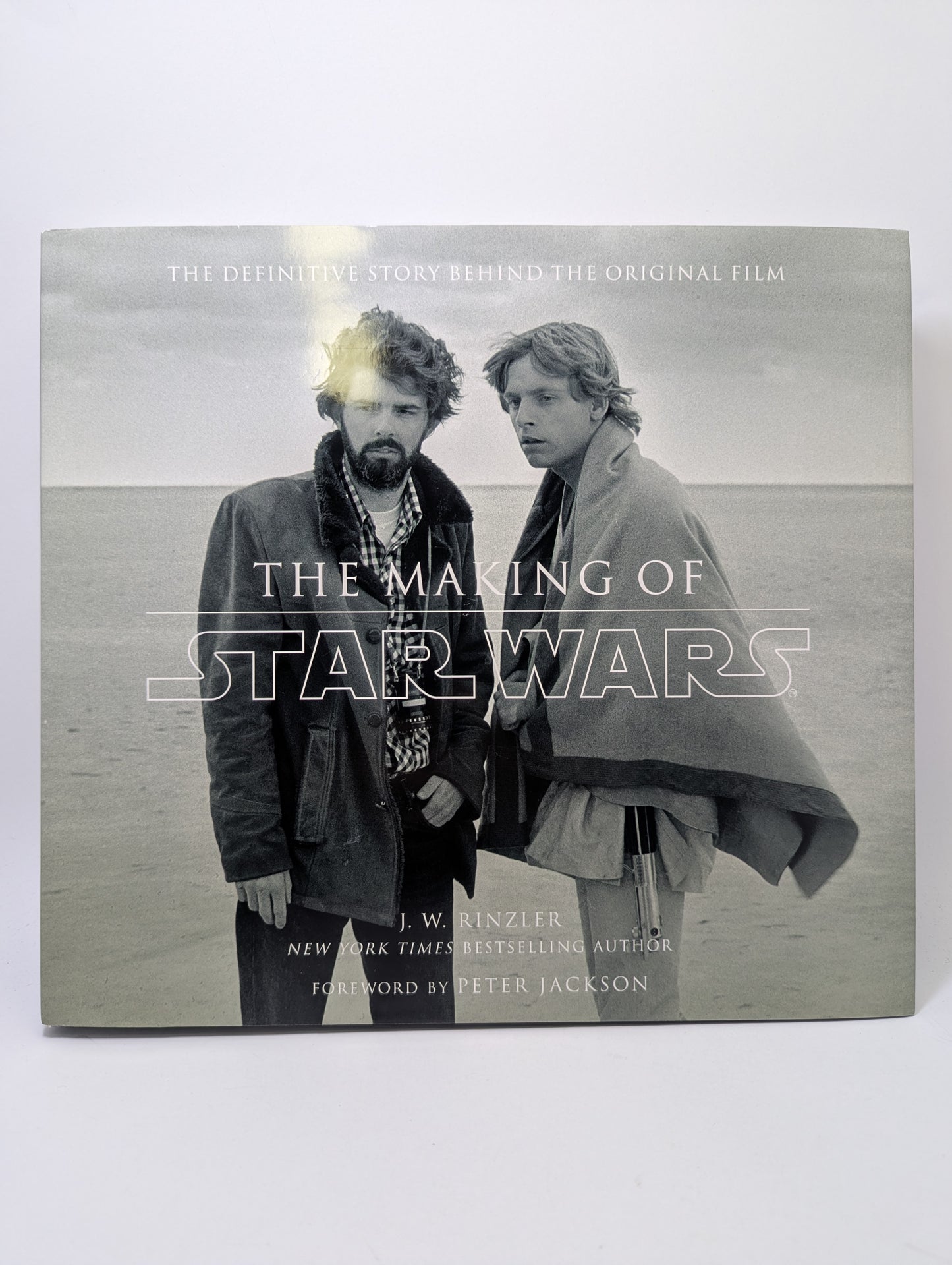 „The Making of Star Wars“ knyga apie pirmojo filmo kūrimo užkulisius ir meninius sprendimus.