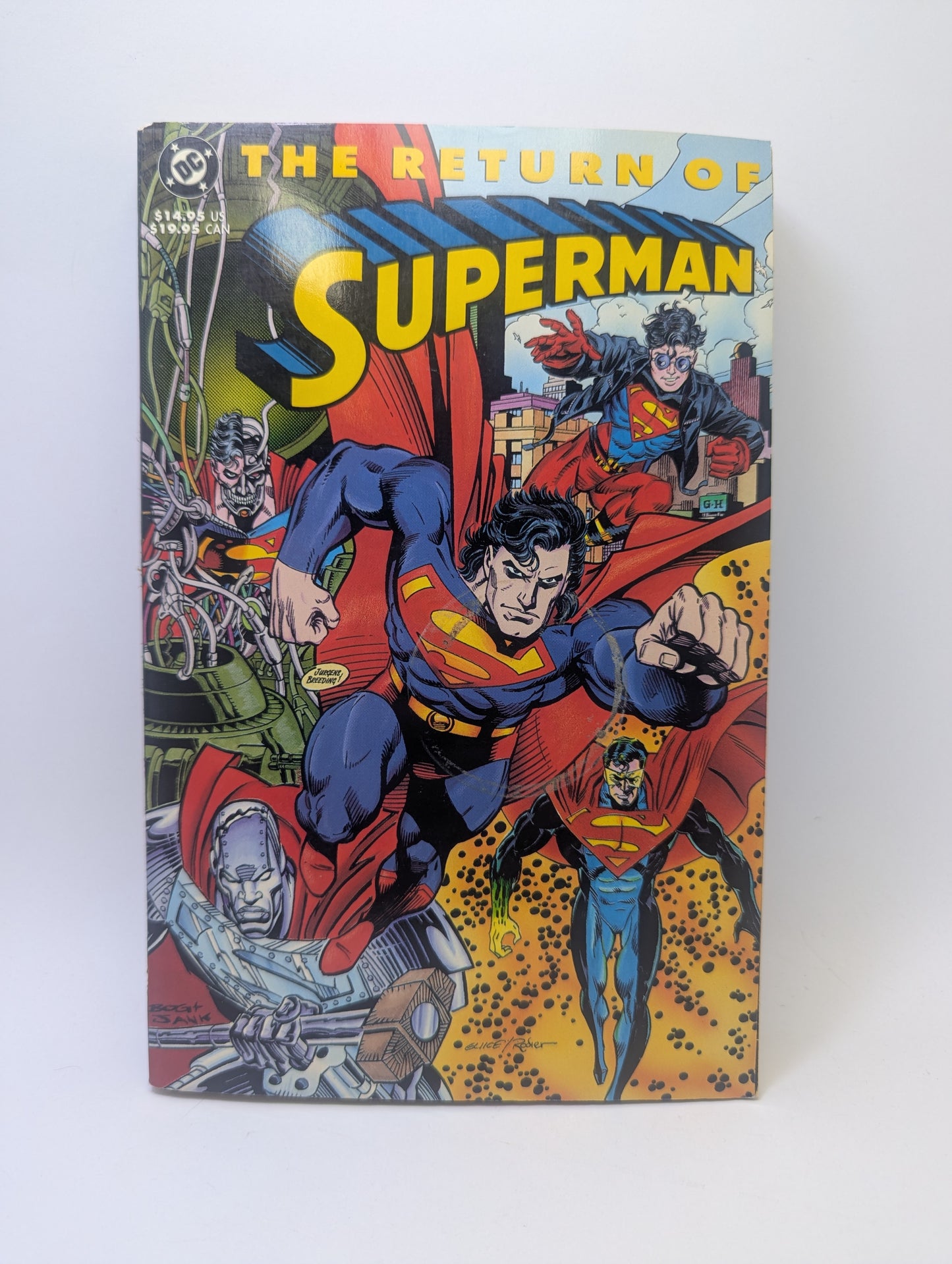 „The Return of Superman“ grafinės novelės viršelis su prisikėlusiu Supermenu.