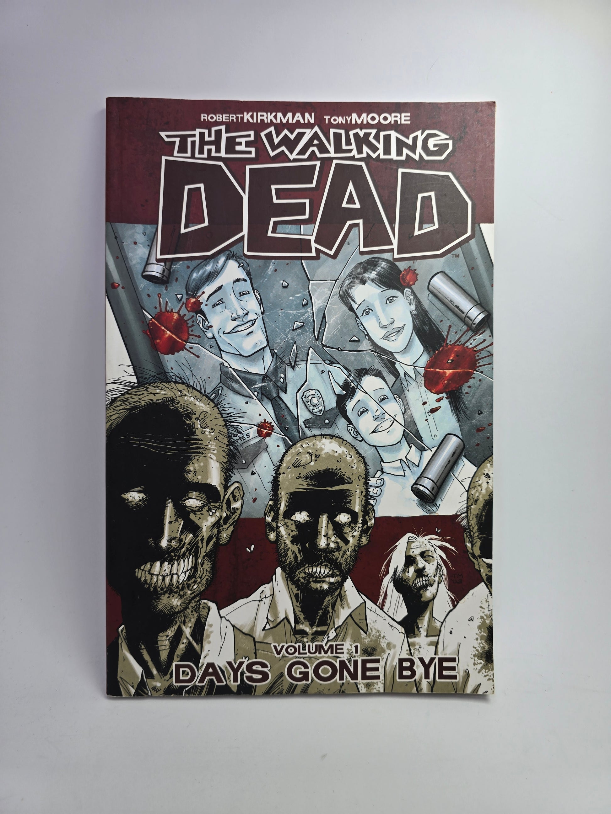 The Walking Dead Vol. 1 grafinės novelės viršelis anglų kalba