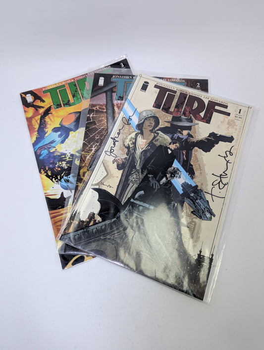  Turf komiksų rinkinys (1–3 numeriai) – vampyrai, mafija ir ateiviai Niujorke