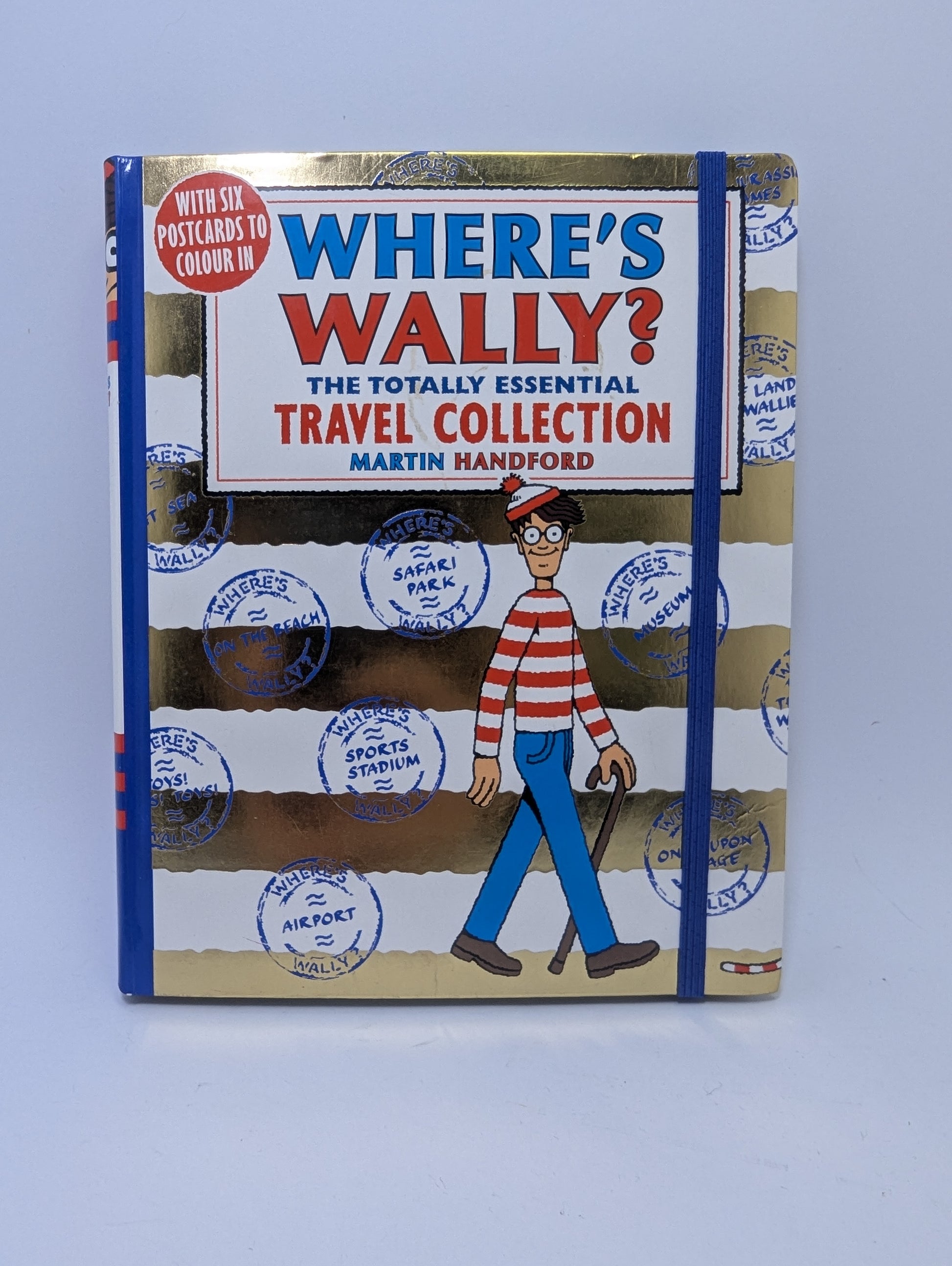 Where's Wally? The Totally Essential Travel Collection knygos viršelis su gausybe smulkių personažų.